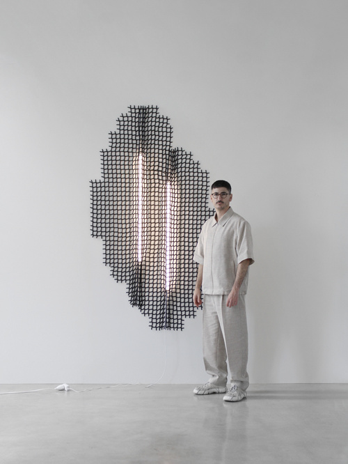 Iranzo Cloudy Lamp – sustainable collectible design sculpture in upcycled polypropylene net and epoxy resin, suspended light installation exploring memory and material reuse.